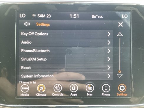 Used 2022 Jeep Grand Cherokee Laredo X image 44