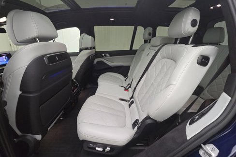 Certified 2024 BMW X7 xDrive40i w/ Executive Package image 24