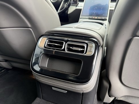 Used 2022 Mercedes-Benz S 500 4MATIC w/ AMG Line Package image 16