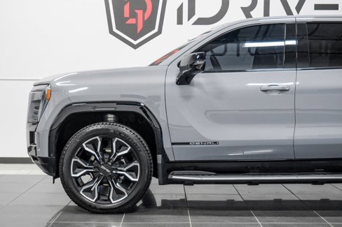 Used 2024 GMC Sierra EV Denali image 14