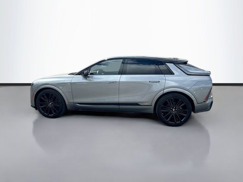 New 2026 Cadillac Lyriq V image 8
