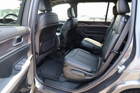 New 2025 Jeep Grand Cherokee L Limited image 19