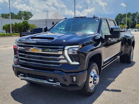 New 2025 Chevrolet Silverado 3500 High Country w/ High Country Premium Package image 6