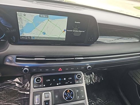 Used 2024 Hyundai Palisade Calligraphy image 7