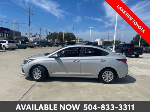 Used 2021 Hyundai Accent SE image 2