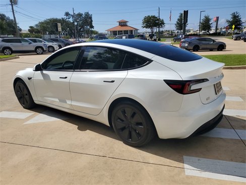 Used 2024 Tesla Model 3 Standard Range image 3