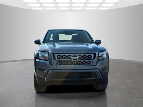 Used 2022 Nissan Frontier SV w/ Technology Package image 2