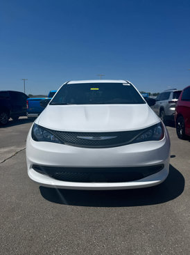 New 2026 Chrysler Voyager LX image 2