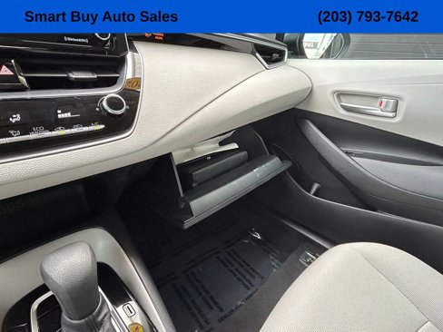 Used 2021 Toyota Corolla LE image 30