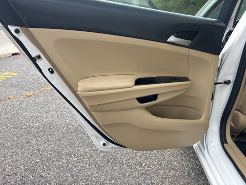 Used 2012 Honda Accord LX image 21