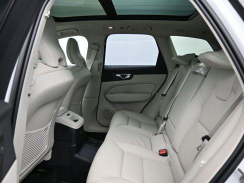 New 2025 Volvo XC60 T8 Plus w/ Protection Package Premier image 26