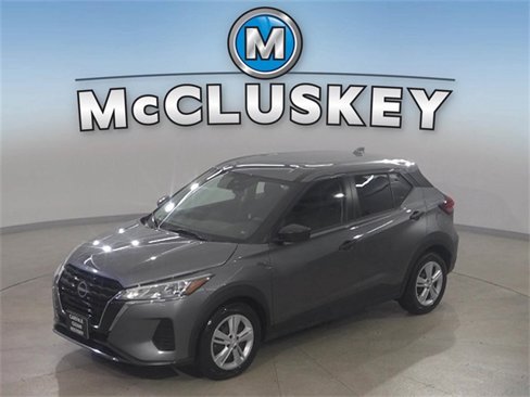 Used 2024 Nissan Kicks S image 1