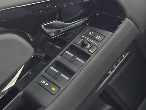 New 2026 Land Rover Range Rover Evoque S image 30