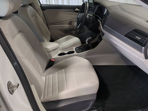 Used 2023 Volkswagen Jetta SE image 23