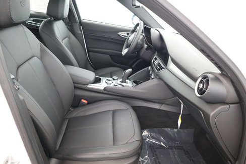 Used 2024 Alfa Romeo Giulia Ti image 23