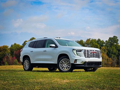 New 2026 GMC Acadia Denali w/ Super Cruise Package image 2