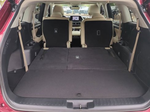 Used 2023 Toyota Highlander XLE image 12