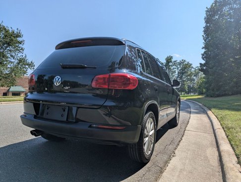 Used 2017 Volkswagen Tiguan Limited w/ Premium Package image 9
