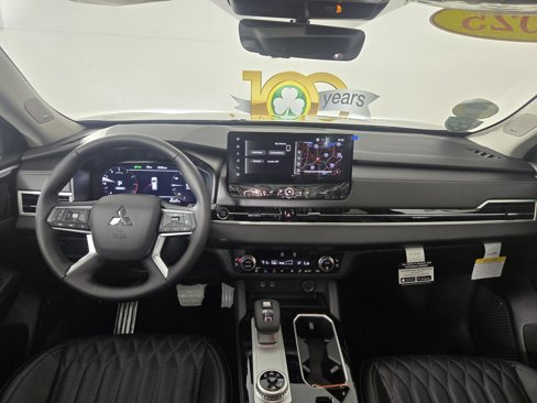 New 2025 Mitsubishi Outlander SEL image 13