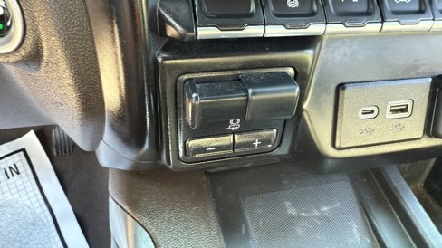 Used 2023 Chevrolet Silverado 2500 LTZ w/ LTZ Convenience Package image 25