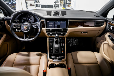 Used 2023 Porsche Macan S image 19