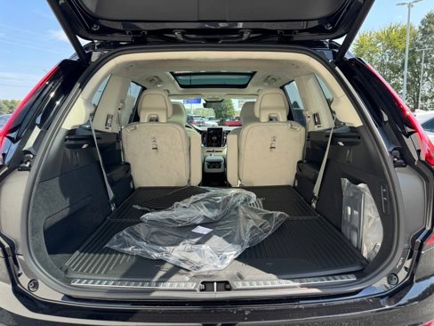 New 2026 Volvo XC90 B5 Ultra image 16