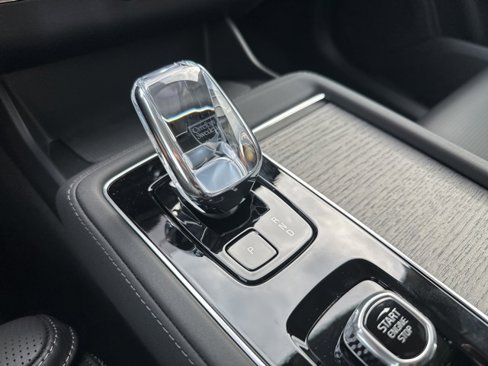 New 2026 Volvo XC90 B6 Ultra image 14