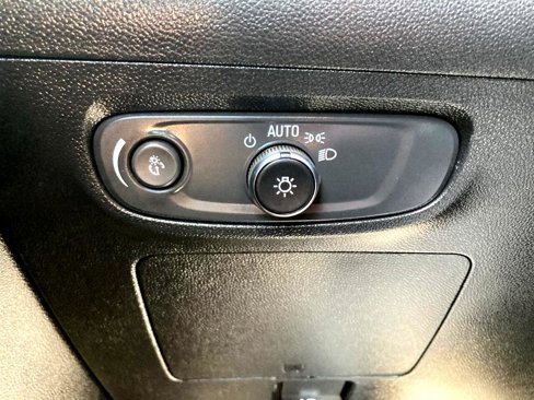 Used 2024 Buick Encore GX Sport Touring w/ Comfort Package image 17