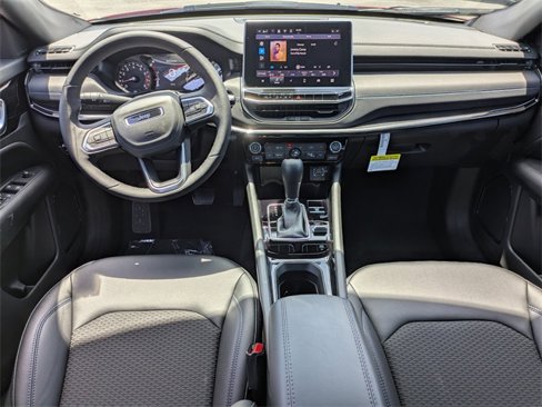 Used 2025 Jeep Compass Latitude w/ Convenience Group image 16