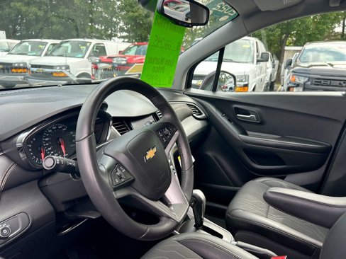 Certified 2022 Chevrolet Trax LT w/ LT Convenience Package image 11