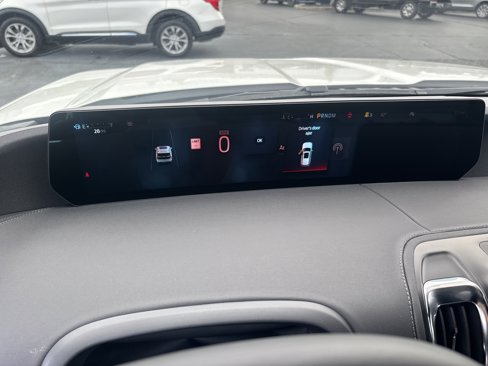 New 2025 Ford Expedition Max Platinum image 3