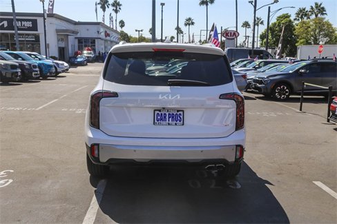 Certified 2024 Kia Telluride EX w/ EX Captain's Chair Package image 9