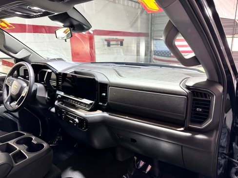 Used 2024 Chevrolet Silverado 1500 LT image 13
