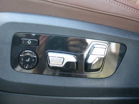 New 2026 BMW X5 M60i image 9