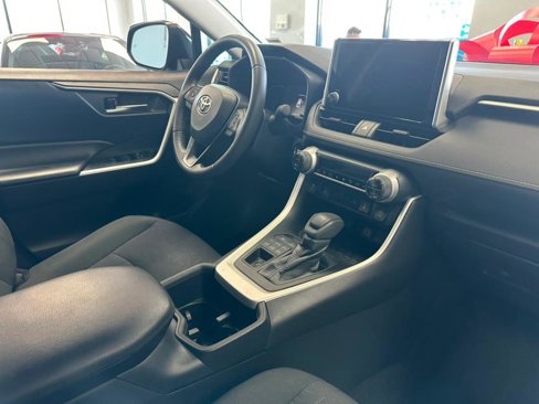 Used 2023 Toyota RAV4 XLE image 30