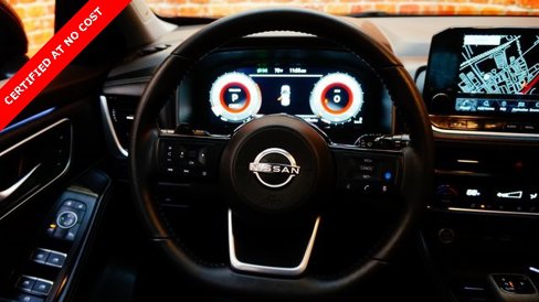 Used 2023 Nissan Rogue Platinum image 12