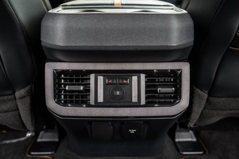Used 2023 Ford F350 Platinum image 31