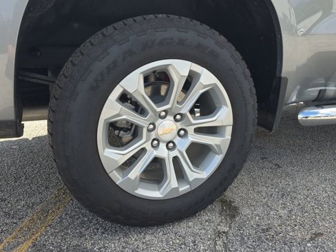 Used 2025 Chevrolet Silverado 1500 LTZ w/ Z71 Off-Road Package image 12