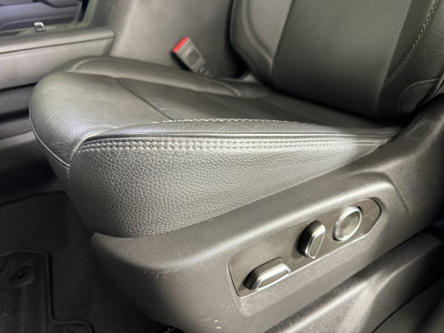 Used 2024 GMC Sierra 3500 Denali w/ Denali Reserve Package image 17