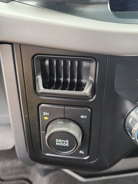 Used 2024 Ford F150 XLT image 25