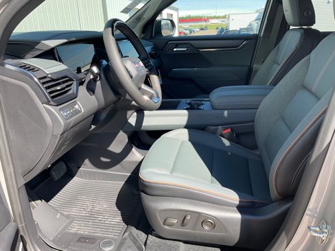 New 2026 GMC Acadia AT4 w/ Super Cruise Package image 2