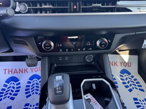 New 2025 Mitsubishi Outlander SE image 26
