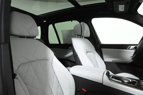New 2026 BMW X5 xDrive40i w/ M Sport Package image 36
