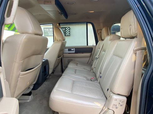 Used 2010 Ford Expedition EL Eddie Bauer image 11