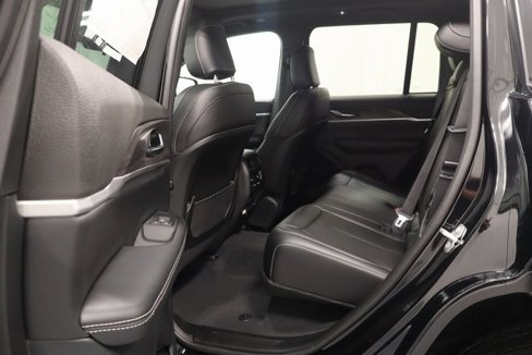 New 2025 Jeep Grand Cherokee Limited image 13