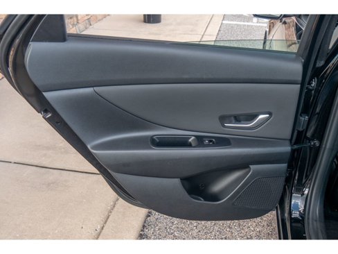 Used 2024 Hyundai Elantra SEL w/ Convenience Package image 17