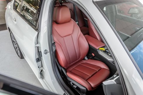 Used 2022 BMW M340i xDrive w/ Driving Assistance Package image 16