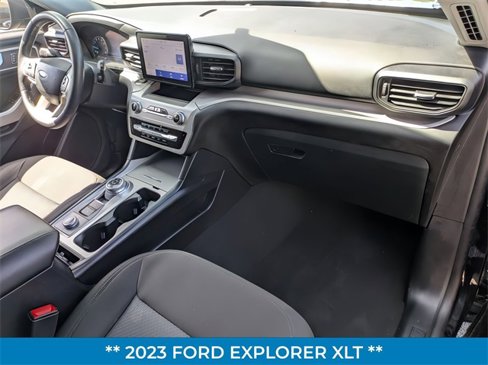 Certified 2023 Ford Explorer XLT image 30
