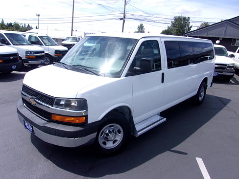 Used 2016 Chevrolet Express 3500 LT w/ LT Preferred Equipment Group image 10