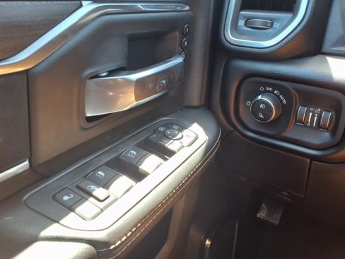 New 2025 RAM 2500 Laramie image 7